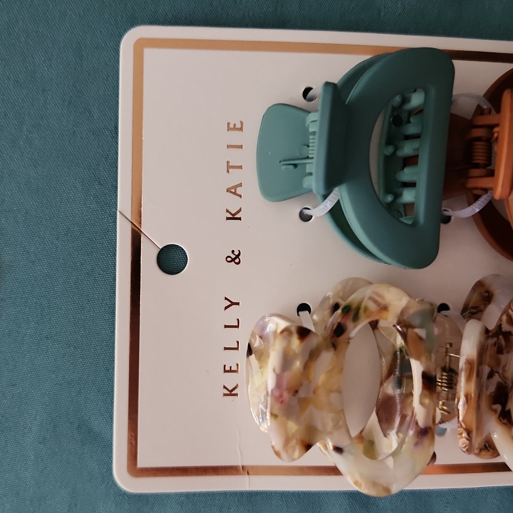 Kelly & Katie Hair Clips - Picture 3 of 4